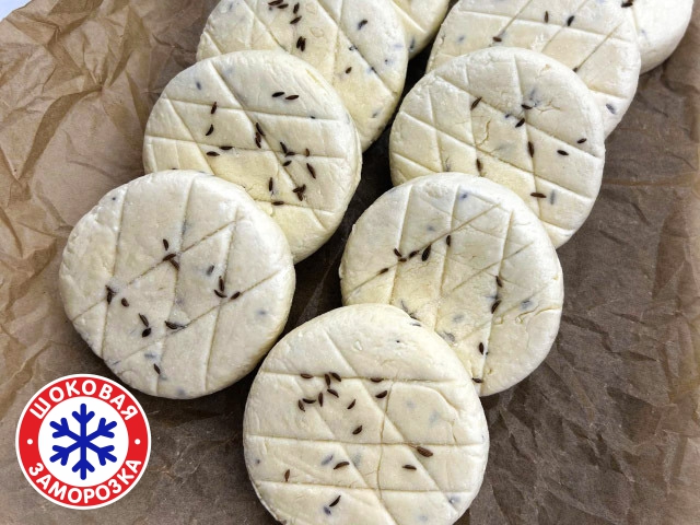 Сырники с чесноком и тмином п/ф, 1кг.